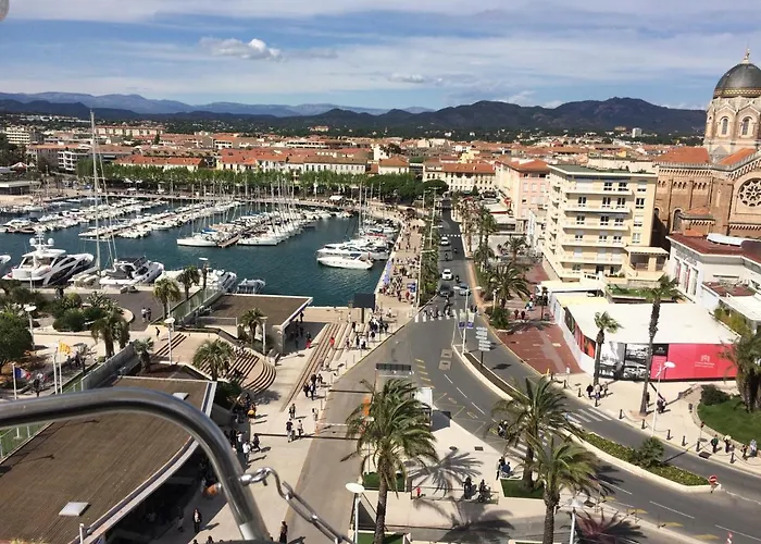Jl Port شقة Fréjus